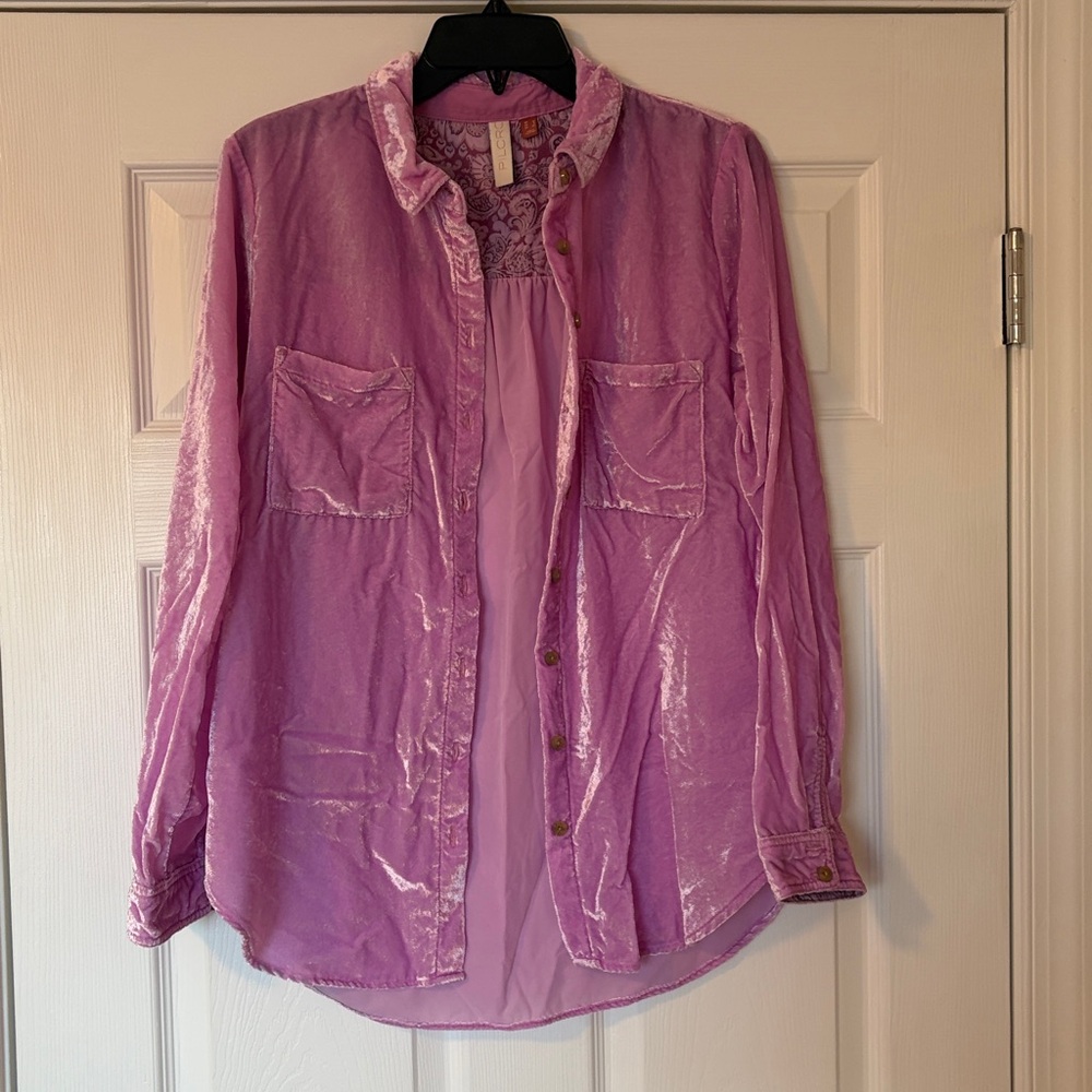 Pilcro Mara Pink Velvet Button-Up 👚 Size 8 - Picture 4 of 6